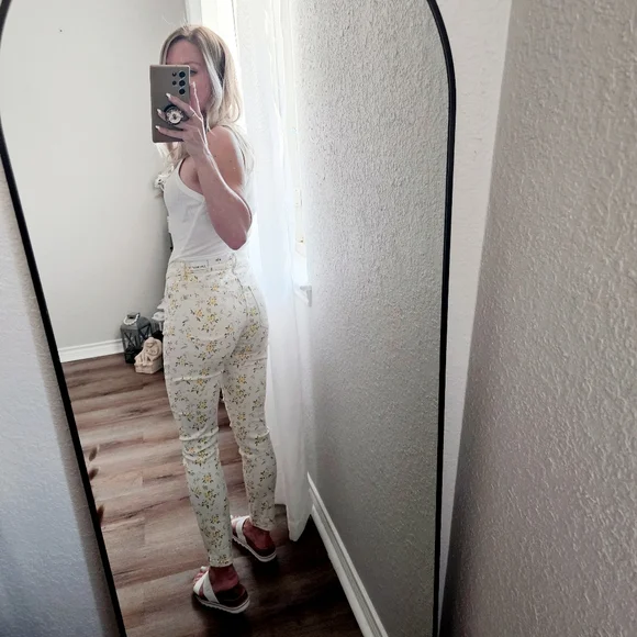 Judy Blue Skinny Jeans Wildflower Size 3 Size 5 Size 7 Size 9 Size 11 Size 13 - Picture 10 of 15